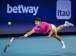 Carlos Alcaraz straci prowadzenie w rankingu ATP. Novak Djokovic odzyska fotel lidera [WIDEO]