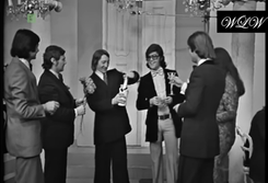 Ta piosenka jest hitem na Dzień Kobiet. Nie uwierzycie jak powstała [WIDEO]