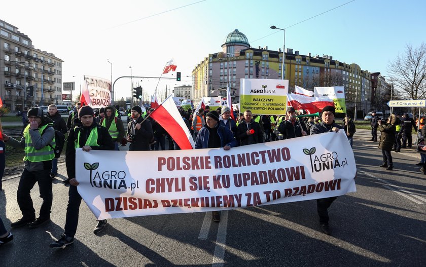 Protest rolników z AGROunii w Warszawie. Utrudnienia w ruchu