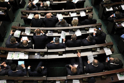Asseco spóźnia się z nowym systemem głosowań w Sejmie. Straci na tym pieniądze