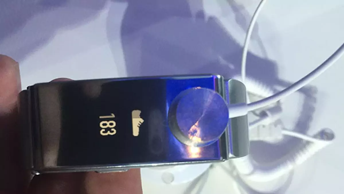 MWC 2015: Huawei TalkBand B2 - na rękę i do ucha