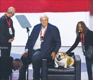 W cieniu gry o Biały Dom