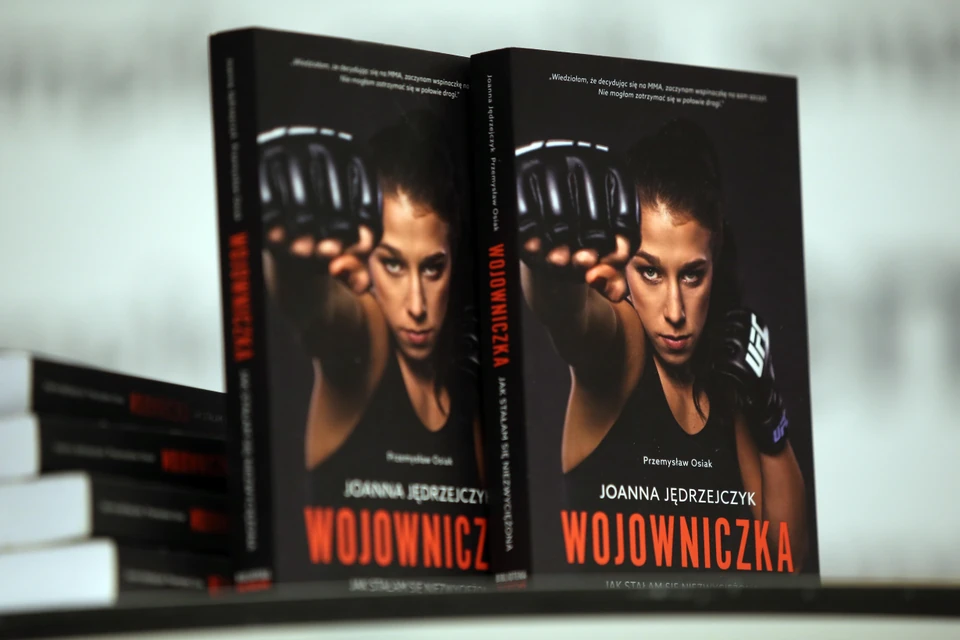 Spotkanie Autorskie Z Joanna Jedrzejczyk Biografia Wojowniczka Galeria Mma