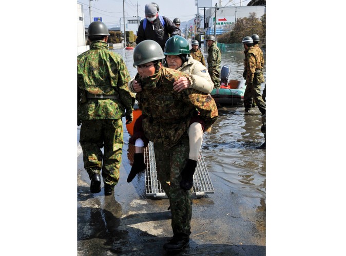 Akcja ratunkowa w Ishinomaki w prefekturze Miyagi