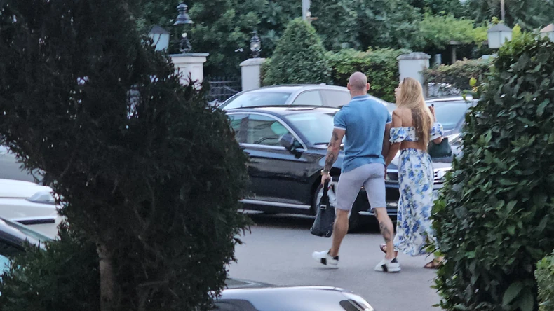 Tea Tairović sa mužem u Crnoj Gori