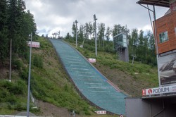 Letnia GP w skokach: Tylko trzech Norwegów w Wiśle. Bo Polska włączona do "czerwonej srefy"