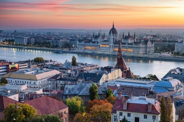 Koronavírus: a napokban tetőzhet a járvány Magyarországon