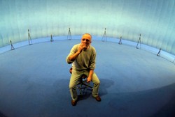 Tyczyński radzi młodym: Uczcie się języków, wypier...cie z tego kraju