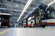 wnętrze fabryki autobusów Solaris