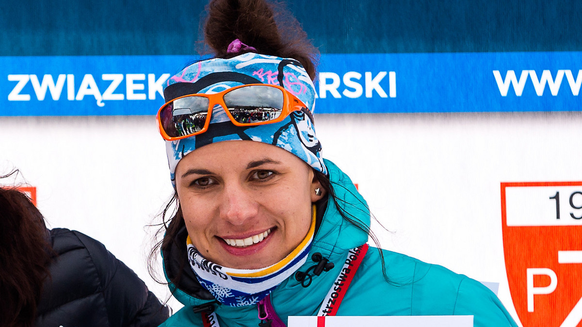 Martyna Galewicz miała być zawodową tenisistką, a została biegaczką narciarską. W wieku 19 lat trafiła do polskiej kadry. Trenerzy podkreślali jej wielki talent. Nigdy jednak nie wywalczyła choćby punktu do klasyfikacji generalnej Pucharu Świata. Teraz – po wielu latach przerwy – wraca do polskiej reprezentacji.