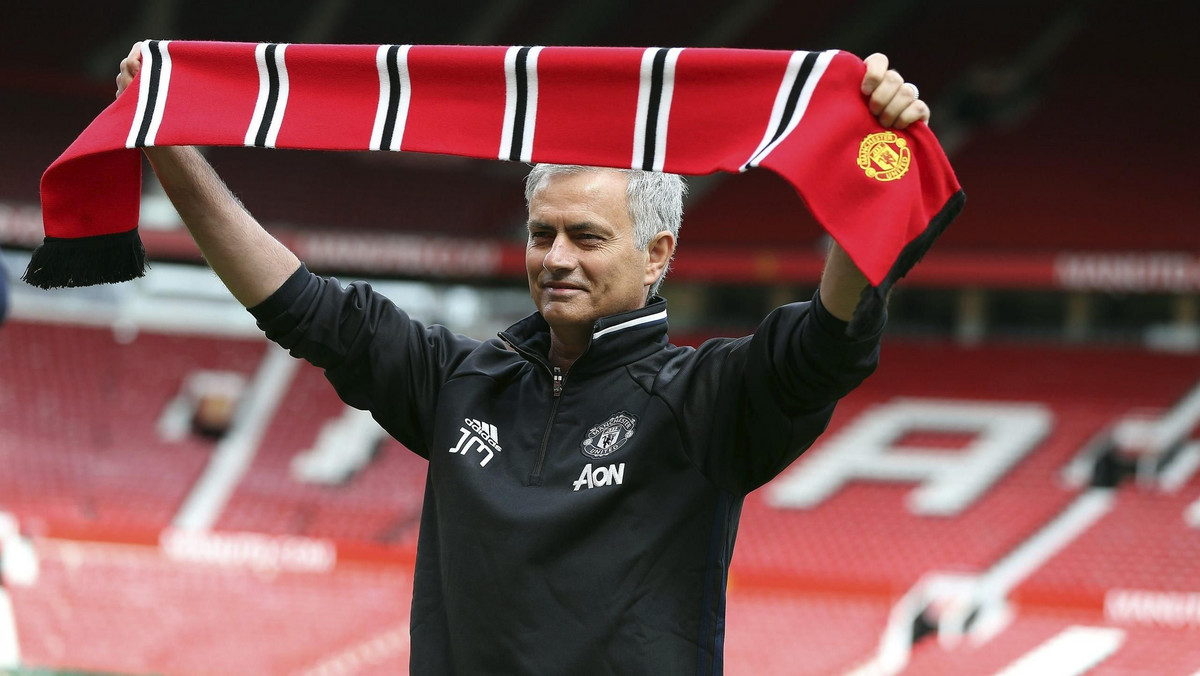 Nowy menedżer Manchesteru United Jose Mourinho został we wtorek oficjalnie przedstawiony na murawie stadionu Old Trafford. Portugalczyk spotkał się również z dziennikarzami na konferencji prasowej, podczas której zapytano go m.in. o rolę w zespole Wayne'a Rooneya.