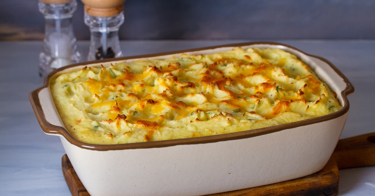 Pyszny obiad na piątek. Podajemy przepis, Ty gotujesz. Dorsz zapiekany z ziemniakami