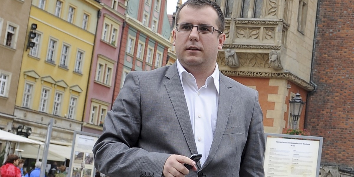 Poseł Prawa i Sprawiedliwości Przemysław Czarnecki (39 l.) trafił w nocy na izbę wytrzeźwień przy Kolskiej.