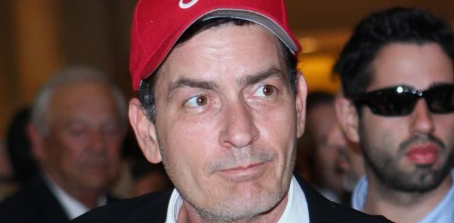 Na miejscu pierwszym uplasował się Charlie Sheen, który zarobił 40 milionów dolarów grając w serialu 
