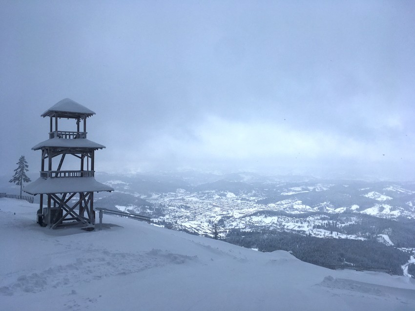 Pogled sa vrha Ravne planine na Pale