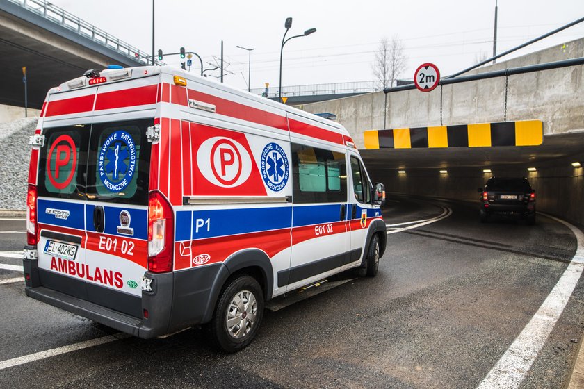 Karetki pogotowia nie wjadą na parking podziemny dworca fabrycznego