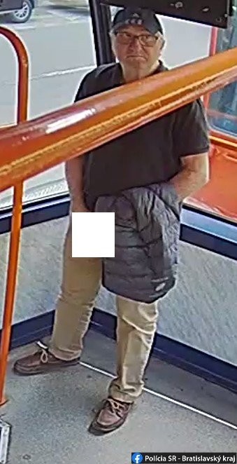 Polícia pátra po mužovi na fotkách.
