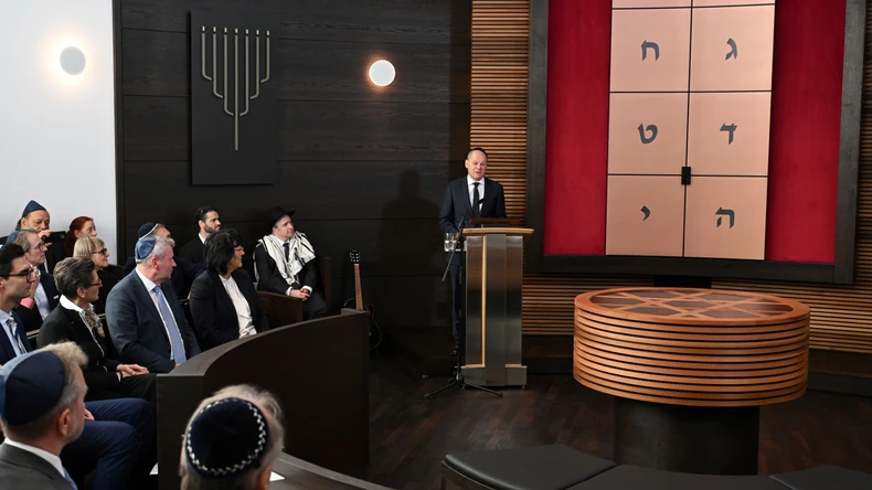 Olaf Šolc na otvaranju nove sinagoge