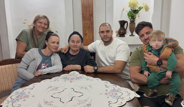 Porodica Dragojević na okupu