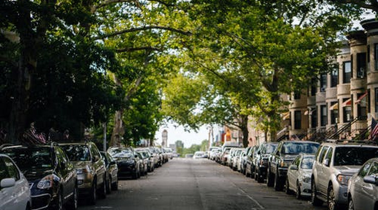 Zalaegerszegen a kormánydöntéshez képest egy héttel tovább tart az ingyenes parkolás /Fotó: Pexels