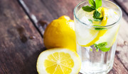 Czy picie wody z cytryną na czczo jest zdrowe?
