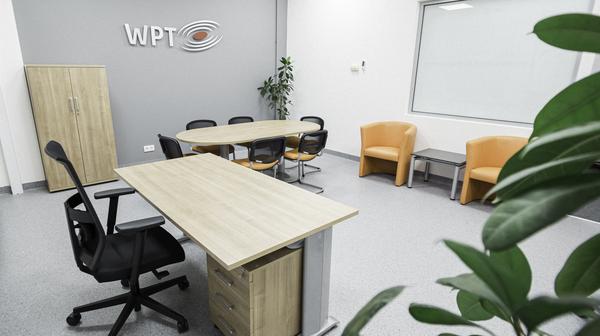 W sąsiedztwie biur w WPT znajduje się 14 laboratoriów i prototypowni, zakład doświadczalny oraz hala produkcyjno-magazynowa.