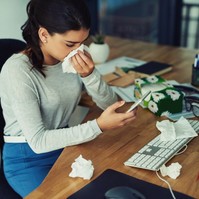 Enyhe kellemetlenségtől az életveszélyig: ennyiféle allergia leselkedhet ránk
