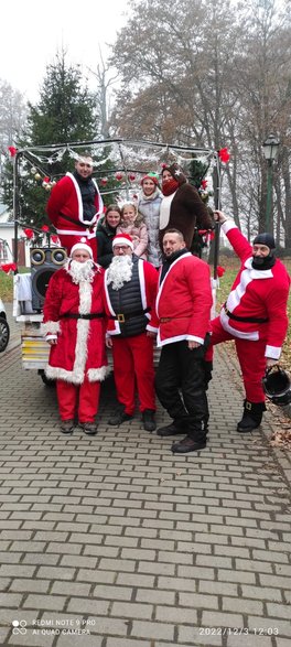 40 Mikołajów na motorach odwiedziło dzieci w Zameczku w Rudołtowicach - 03.12.2022 - autor: Zameczek Rudołtowice