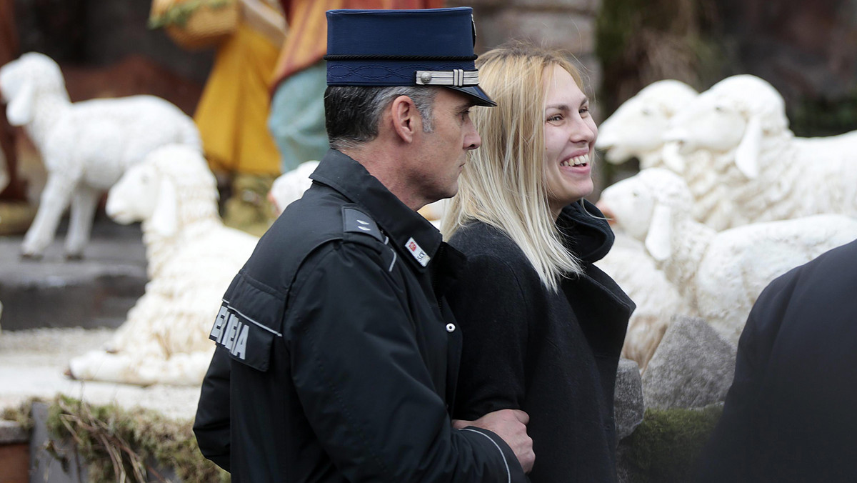 Z aresztu w Watykanie zwolniono ukraińską aktywistkę feministycznego ruchu Femen, która w pierwszy dzień świąt próbowała wykraść figurkę Dzieciątka Jezus z szopki na placu Świętego Piotra. W areszcie pozostaje Włoch, który wspiął się na fasadę bazyliki.