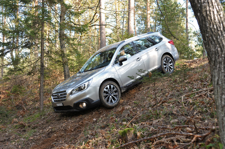 Subaru Outback Zaskoczy Cię na asfalcie i w terenie