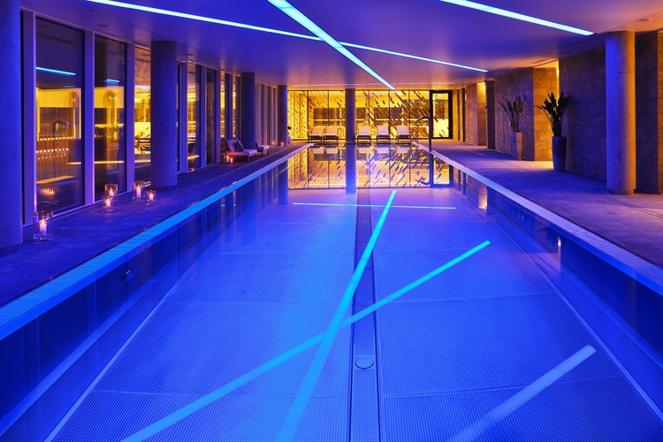 Jak wskazano, inwestorzy - BBI Development i amerykański fundusz AMSTAR - nadali nowe tempo pracom budowalanym na Złotej 44, gdy kupili inwestycję w 2014 r.