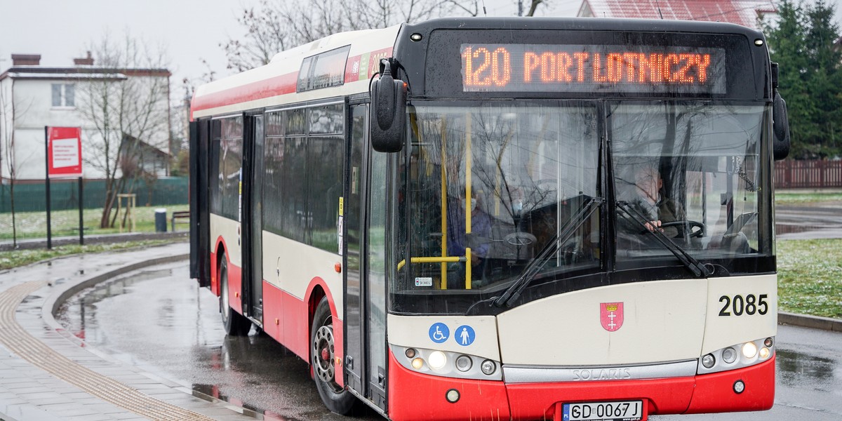 NOWE AUTOBUSY NA LOTNISKO