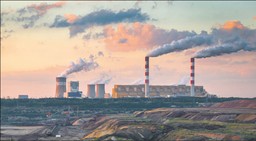 Rząd stawia na PGE, a PGE na Bełchatów. Rośnie temperatura rywalizacji o elektrownię jądrową