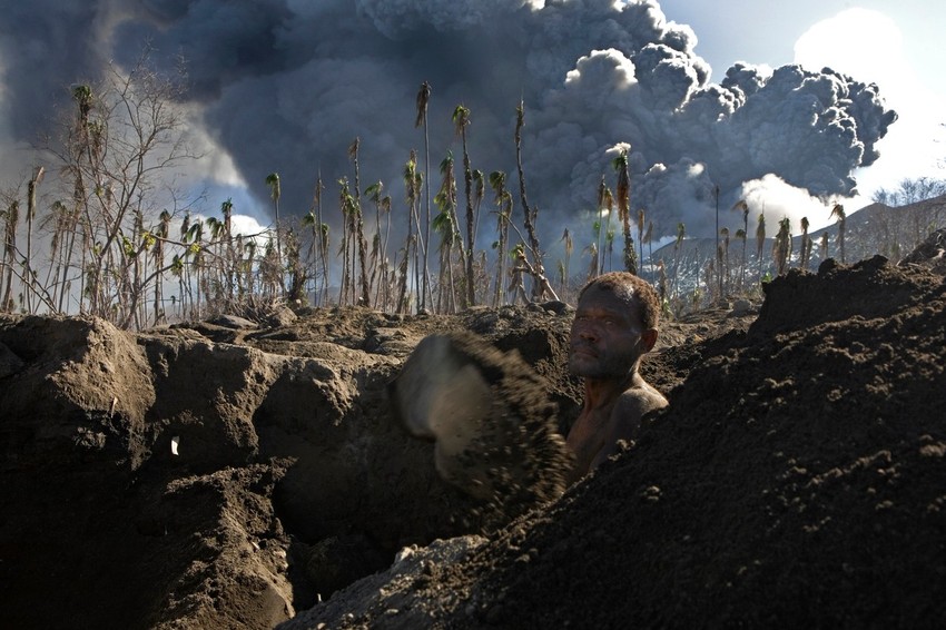 Vulkan Tavurvur u Papui Novoj Gvineji