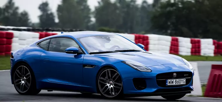 Jaguar F-Type P300 vs Porsche 718 Cayman 2.0 – mały silnik, duża frajda | TEST