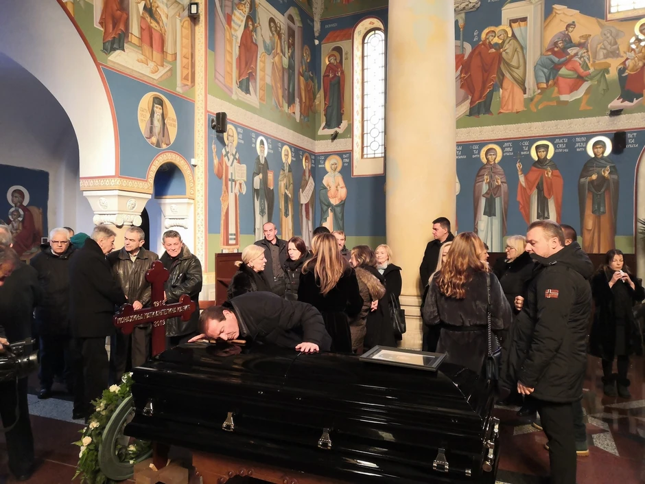 Oprostaj od mati Angeline