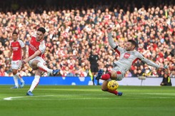 Eddie Nketiah z hat-trickiem. Cały mecz Jakuba Kiwiora w barwach Arsenalu [WIDEO]