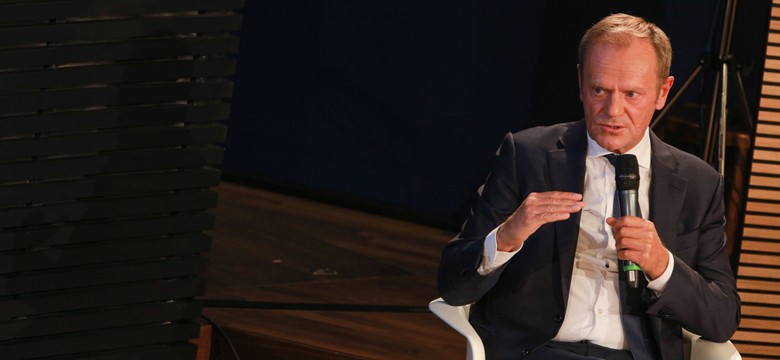 Tusk wróci do polskiej polityki? KOMENTARZ Schetyny