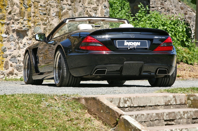 Ten Mercedes SL63 AMG kosztuje że ho, ho