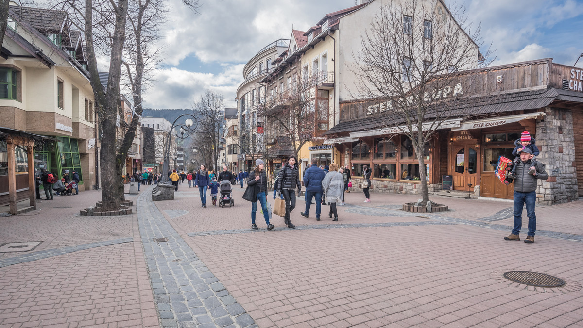 Zakopane. Uchodźcy muszą opuścić hotele. Bo przyjadą turyści