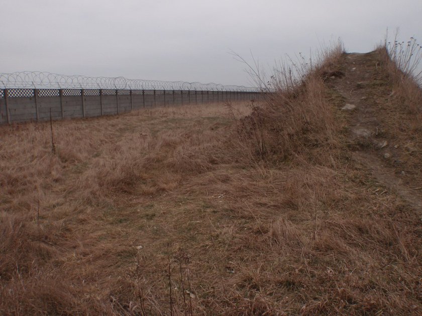 Grzebał w podrzuconych śmieciach i znalazł właścicielkę