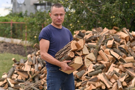 "Sekao sam drva, kada mi je prišla MAĆEHA i rekla da napravim pauzu. Od tada imamo intimne odnose svaki put kada otac nije kod kuće. Ako sazna...", ovako je počela BLUDNA AFERA