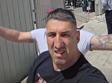A GDE JE KRISTINA?! Kristijan Golubović u redu ispred SVETINJE, sa najvernijim došao da se pokloni ČASNOM POJASU Presvete Bogorodice: "DA BAREM TU NAĐEMO SPAS"