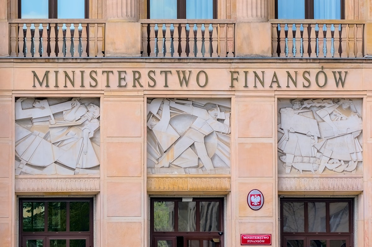 Resort finansów nie planuje podatków od nadmiarowych zysków. Banki są bezpieczne