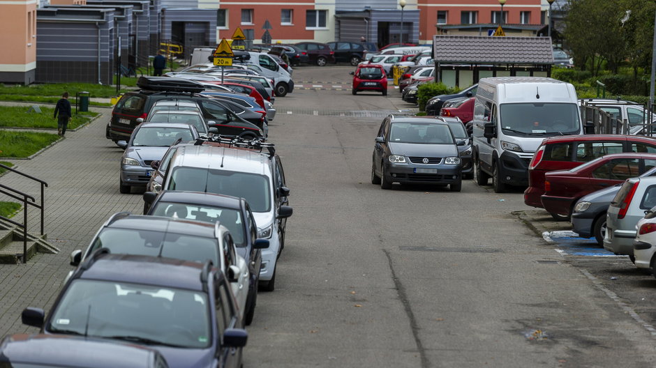 Mieszkańcy muszą płacić za parkowanie na osiedlu (zdjęcie ilustracyjne)
