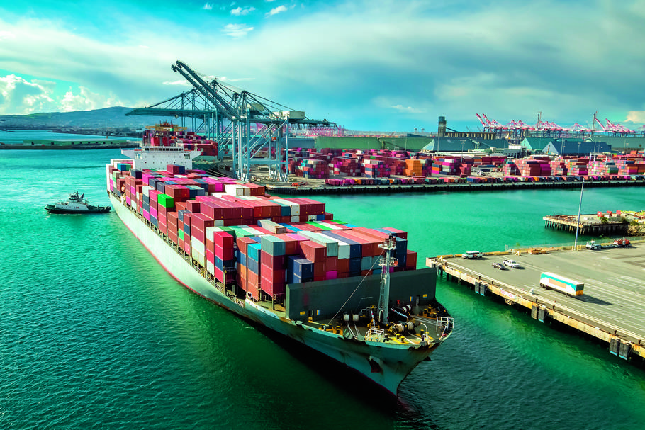Wielkich kontenerowców wpływa teraz mniej do portów w Europie. To przekłada się na liczbę zleceń w transporcie drogowym i kolejowym.