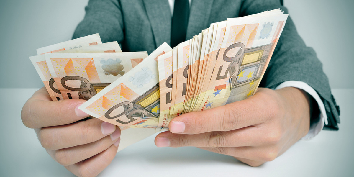 Polski rząd pożyczy pieniądze w euro