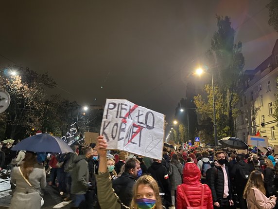 Warszawa - protest przeciwko zaostrzeniu prawa antyaborcyjnego