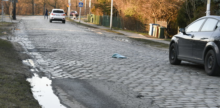 Osiedle się rozrasta, a droga dojazdowa popada w ruinę. Co z obiecywanym remontem ul. Maślickiej?