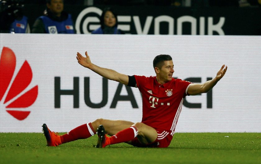 Robert Lewandowski żegna się z marzeniami. Polak nie zostanie wybrany najlepszym piłkarzem globu